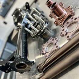 Full Floating 9" Rear End System - 3-Link Ready - Cambered